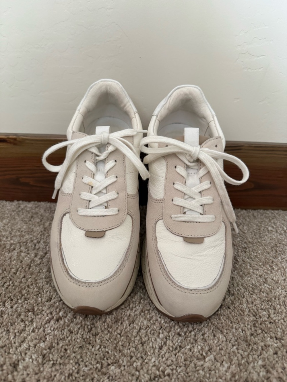 madewell 70s inspired sneakers - women’s size 8 - cream & tan with gum sole
